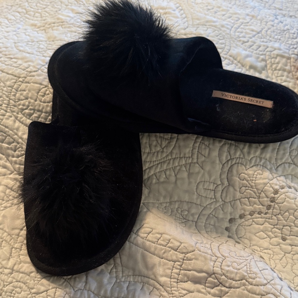 Victoria's Secret Plush Black Slippers